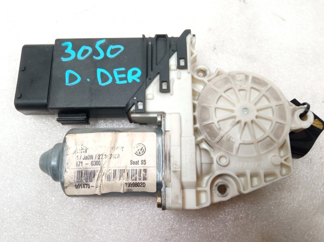 VAG 1J1959802D Motor del elevalunas de la puerta delantera derecha  en stock Terrassa
