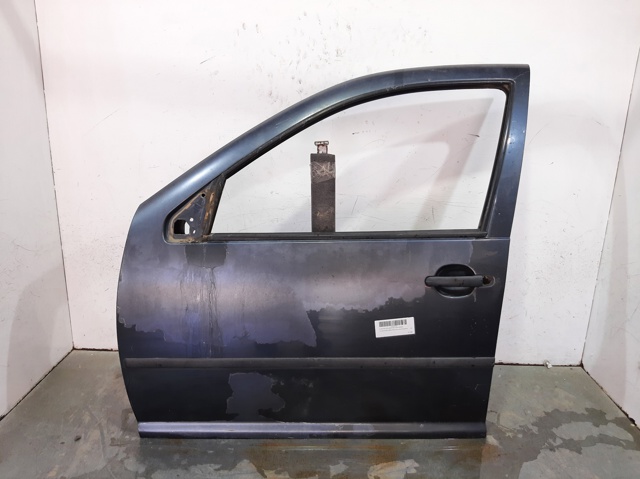Pieza Puerta delantera izquierda para Volkswagen Golf IV segunda mano