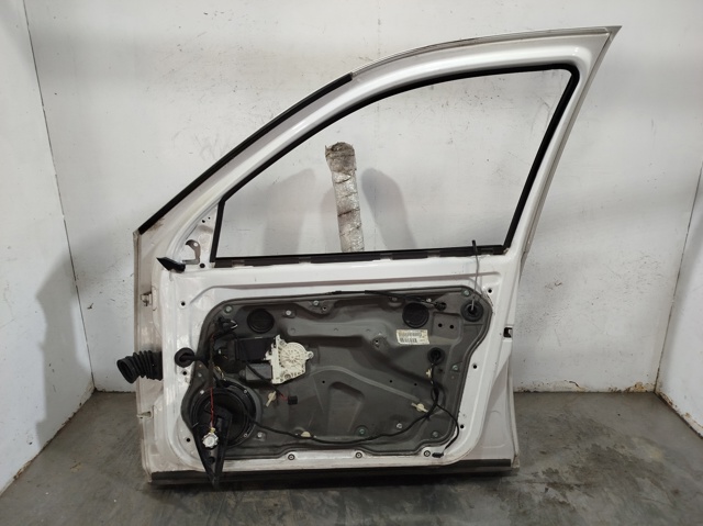 VAG 1J4831056H Puerta delantera derecha  disponible España