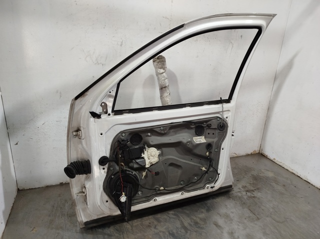 VAG 1J4831056H Puerta delantera derecha  disponible Lugo