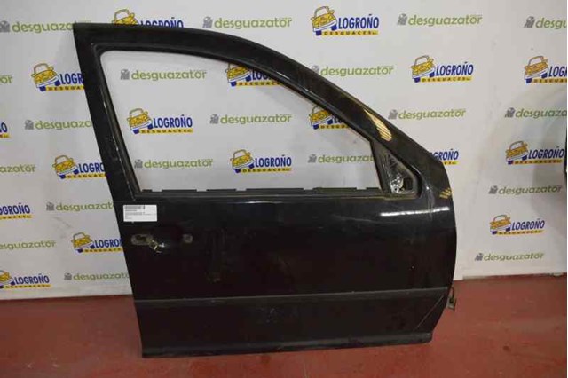 Venta de Puerta delantera izquierda para Volkswagen Golf IV segunda mano