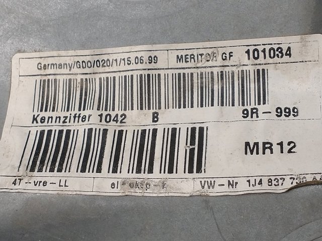 VAG 1J4837756F Motor del elevalunas de la puerta delantera derecha comprar Tarragona