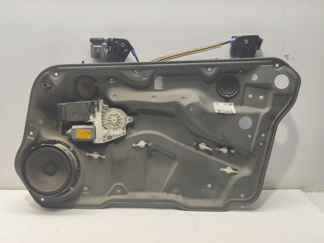 VAG 1J4837756F Motor del elevalunas de la puerta delantera derecha  en stock Terrassa