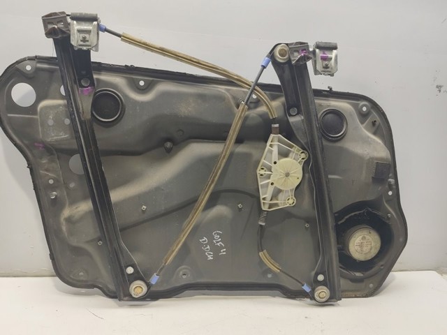 VAG 1J4837756F Motor del elevalunas de la puerta delantera derecha  en stock Salamanca