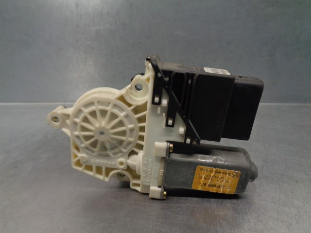 VAG 1J4959811C Motor del elevalunas de la puerta trasera izquierda  en stock Valencia