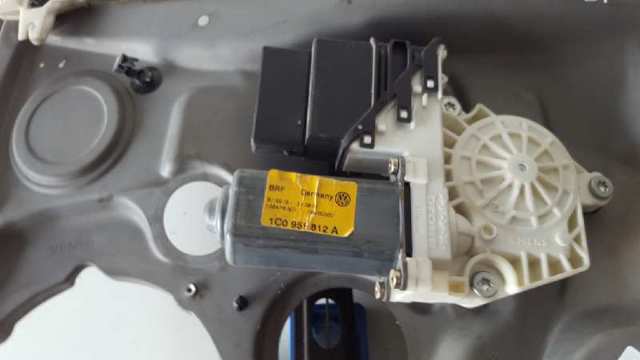 1J5839462A VAG Mecanismo de elevalunas de la puerta trasera derecha  en stock Huelva