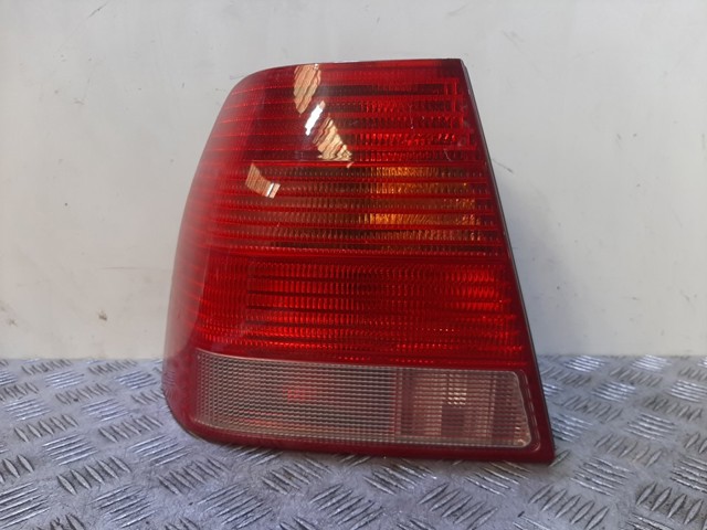 1J5945095AA Piloto trasero izquierdo  disponible Málaga