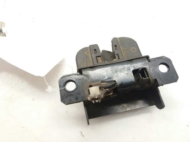 VAG 1J6827505B Cerradura de maletero  en stock Terrassa