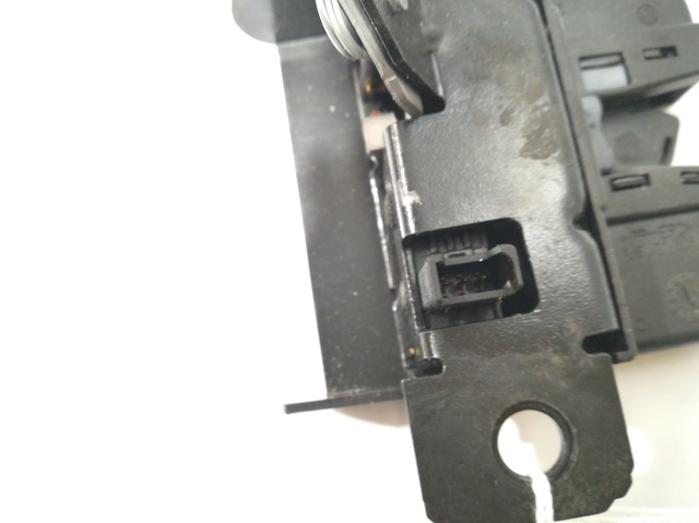 1J6827505C Cerradura de maletero comprar Sevilla