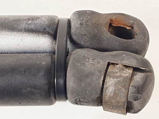 VAG 1J6827550 Amortiguador maletero  en stock Salamanca