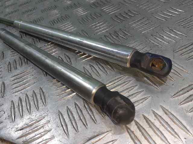 VAG 1J6827550C Amortiguador maletero  en stock Salamanca