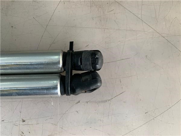 1J6827550C Amortiguador de la tapa del maletero  comprar en Reus