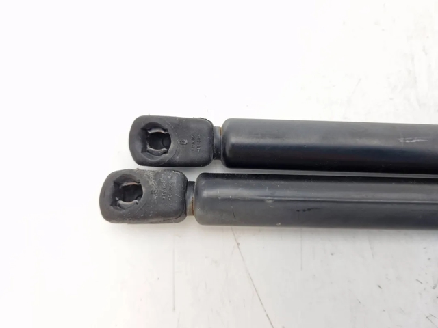 1J6827550E Amortiguador de la tapa del maletero  comprar en Reus