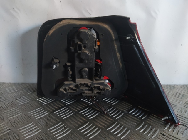 1J6945095Q Piloto trasero izquierdo comprar Almería