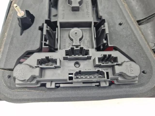 VAG 1J6945095S Piloto trasero izquierdo  disponible Lugo