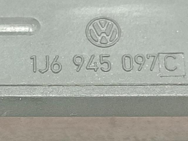 1J6945097C Luz de freno trasera adicional  disponible Burgos
