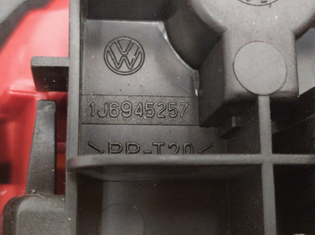 VAG 1J6945257 Placa de contacto de luz trasera  en stock Salamanca