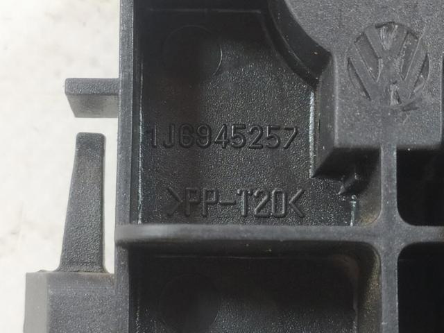 1J6945257 VAG Placa de contacto de luz trasera  disponible Alicante