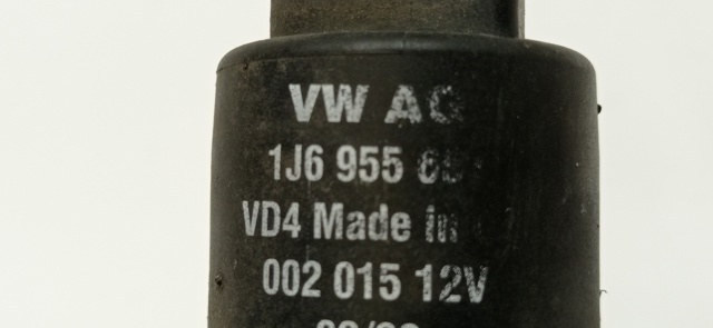 1J6955651 Bomba-motor de limpiaparabrisas delantero/trasero  comprar en Reus