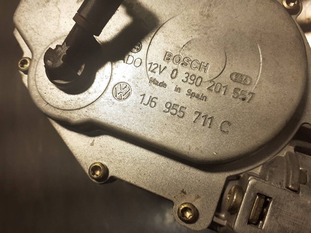 VAG 1J6955711C Motor del limpiaparabrisas trasero  disponible Valladolid