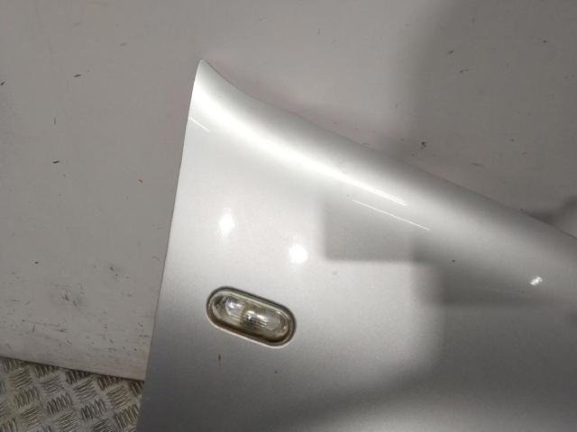 VAG 1JE821022A Aleta delantera derecha  disponible España