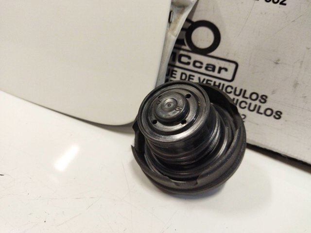 1K0010497C Tapa del depósito de combustible  comprar en Zaragoza