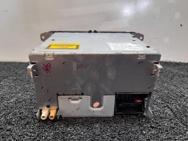 VAG 1K0035186P Radio AM/FM  disponible Valladolid