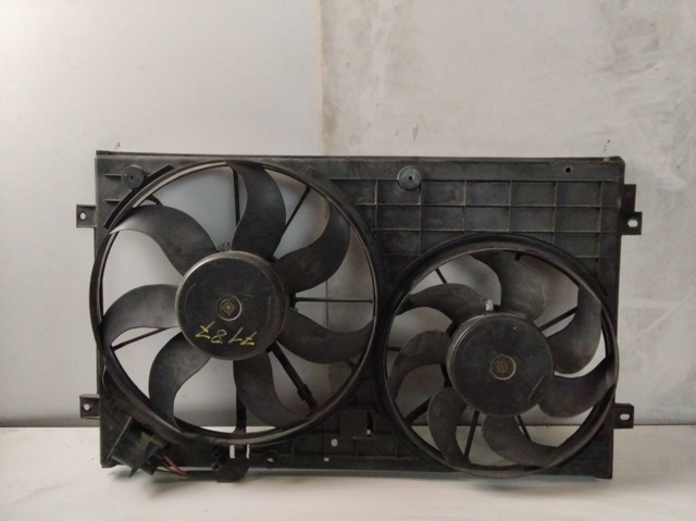 VAG 1K0121207 Difusor del radiador de refrigeración  comprar en Ponferrada