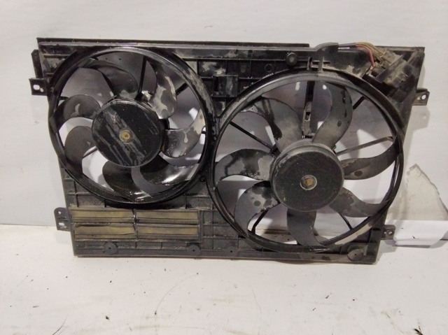 VAG 1K0121207 Difusor del radiador de refrigeración  disponible España