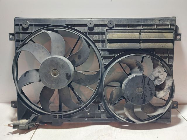 1K0121207AA Difusor del radiador de refrigeración  comprar en Reus