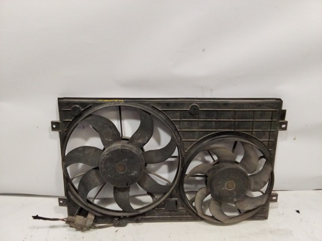 VAG 1K0121207T Difusor del radiador de refrigeración  disponible Valladolid