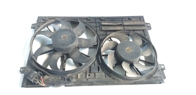 1K0121223 VAG Persiana del radiador  comprar en Jaén