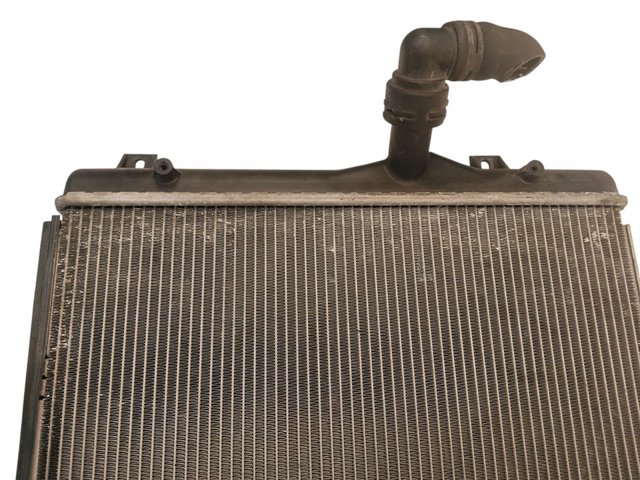 1K0121251 Radiador de refrigeración del motor  disponible Utrera