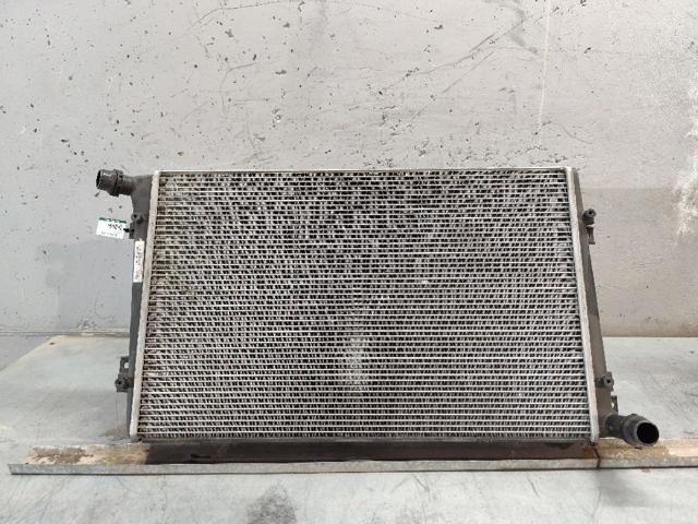 1K0121251AK Radiador de refrigeración del motor  disponible Utrera