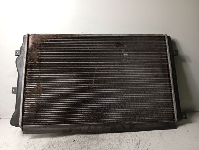 1K0121251AT Radiador de refrigeración del motor  disponible Burgos