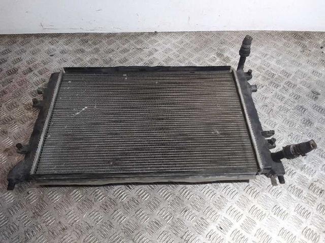 1K0121251CM Radiador de refrigeración del motor  comprar en Pontevedra