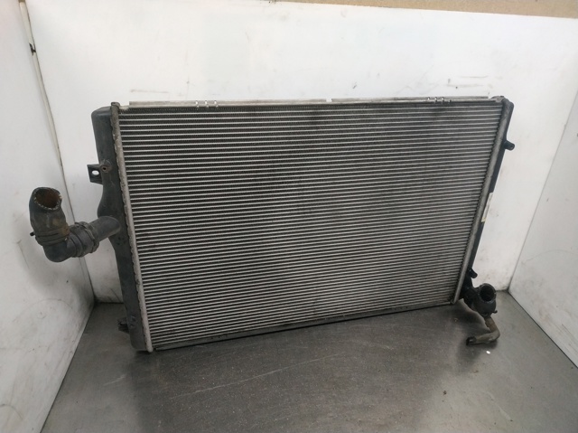 1K0121251DD Radiador de refrigeración del motor  comprar en Pontevedra