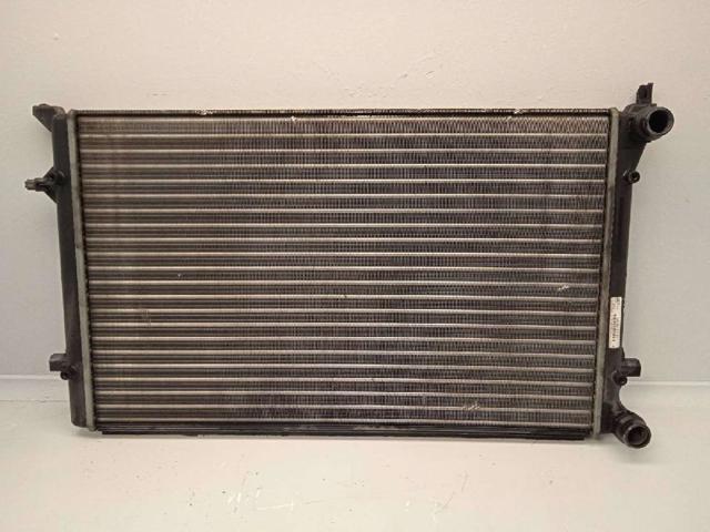 1K0121251DK Radiador de refrigeración del motor  disponible Málaga
