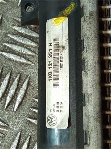 1K0121251N Radiador de refrigeración del motor  disponible Málaga