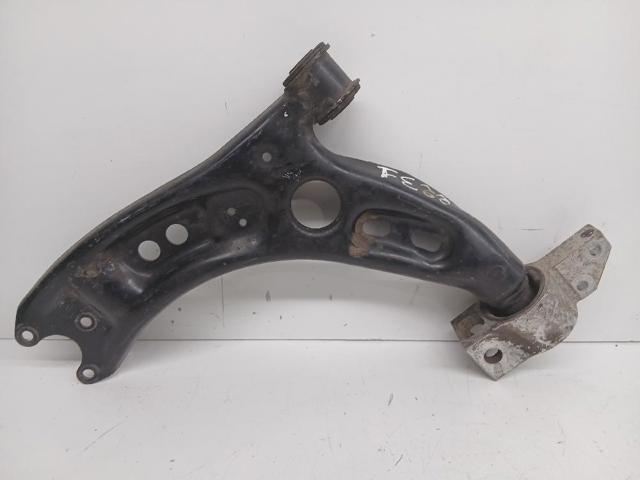 1K0199231K Buje delantero inferior del brazo de suspensión  comprar en Reus