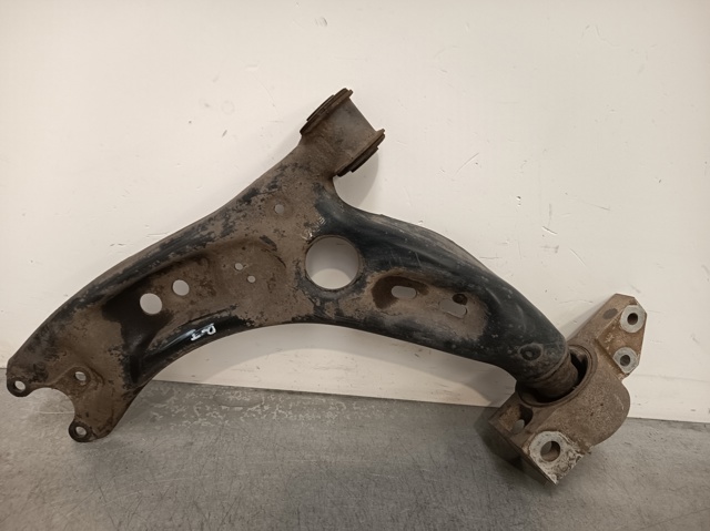 1K0199231K VAG Buje delantero inferior del brazo de suspensión  comprar en Oviedo