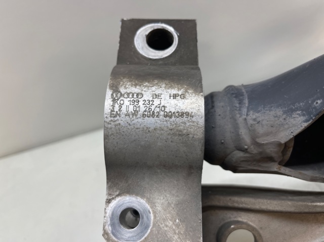 1K0199232J Silentblock del brazo de suspensión  en stock Granada