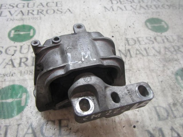 1K0199262AT Soporte de motor derecho  en stock Granada