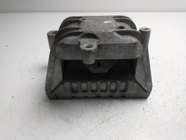 VAG 1K0199262BB Soporte de motor derecho  en stock Terrassa