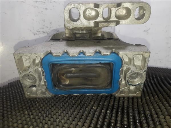 1K0199262M Soporte de motor derecho  en stock Sabadell