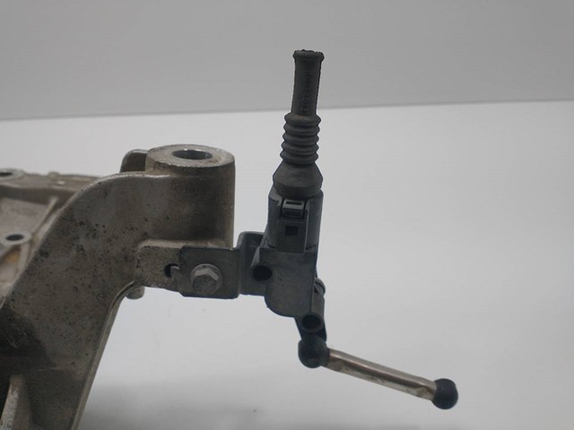 1K0199295E Soporte de viga delantera  comprar en Reus