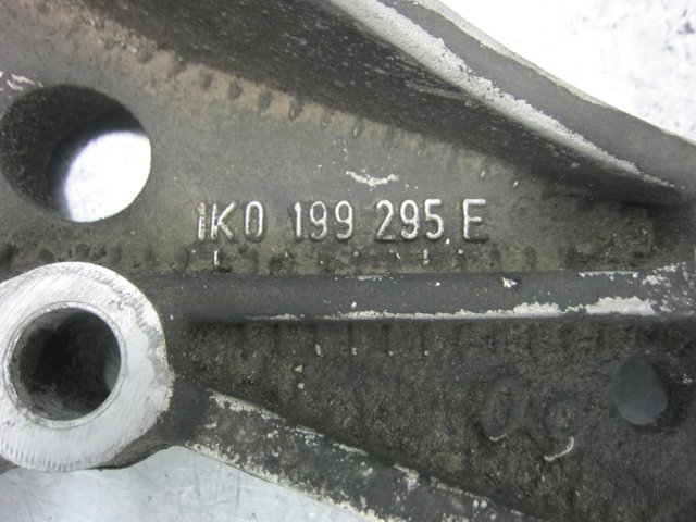 VAG 1K0199295F Soporte de viga delantera comprar Barcelona