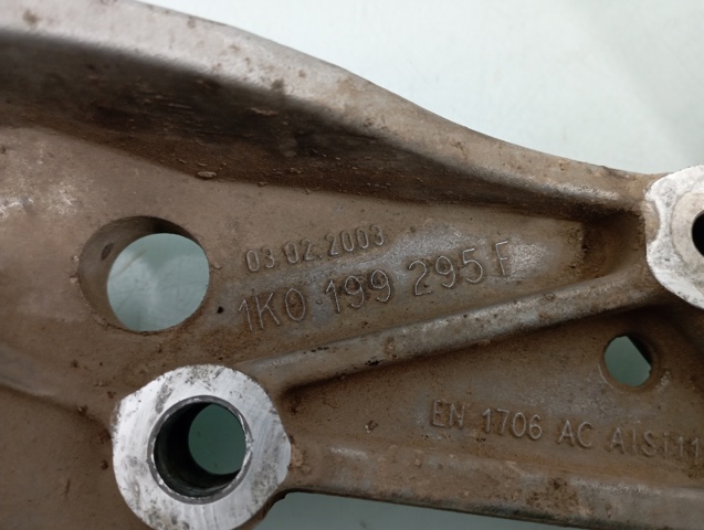 1K0199295F Soporte de viga delantera  comprar en Zaragoza