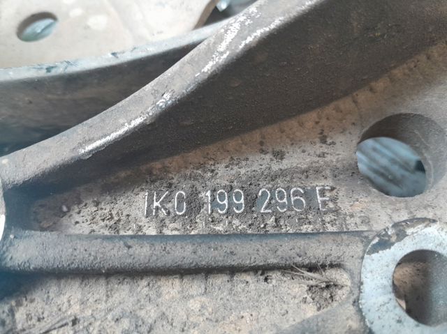 1K0199296 VAG Brazo inferior derecho de la suspensión delantera  comprar en Oviedo