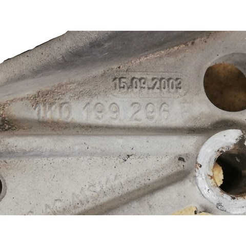 1K0199296 VAG Brazo inferior derecho de la suspensión delantera  disponible Ourense